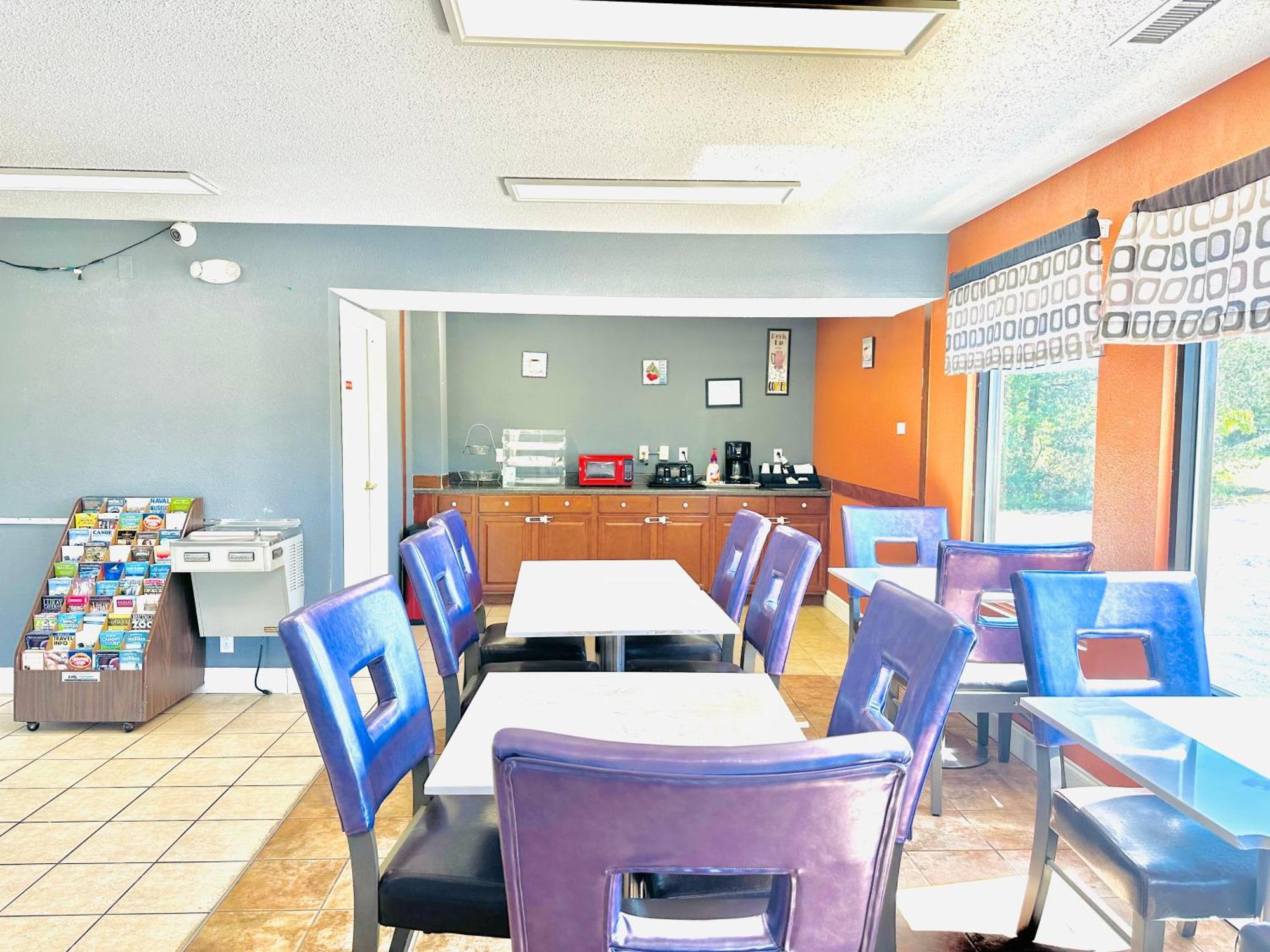 ナイツ イン ラザー グレン Va Ruther Glen エクステリア 写真